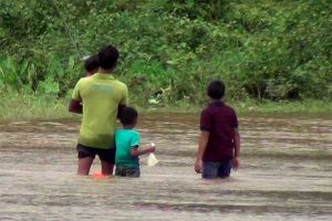 කළුතර දිස්ත්‍රික්කයේ මාර්ග කිහිපයක් ජලයෙන් යටවෙයි