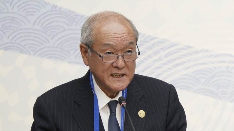 Japanese Finance Minister Shunichi Suzuki