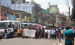 වතු කම්කරු වැටුප් වැඩි කරන ලෙස ඉල්ලමින් උද්ගෝෂණ